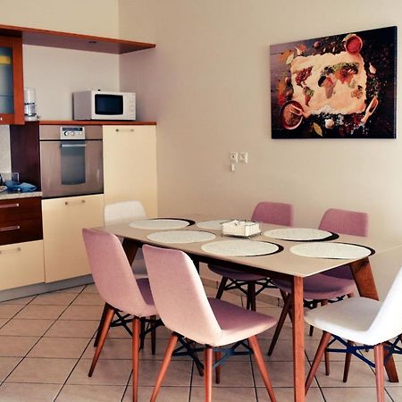 Luxury Seaview Apartment By The Sea Saronida Exteriör bild