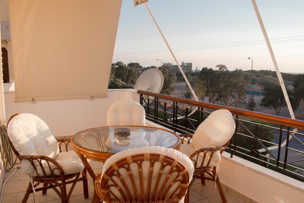 Luxury Seaview Apartment By The Sea Saronida Exteriör bild